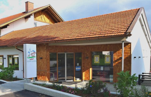 Neben Firmen, Gewerbe und Handwerk gibt es bei der Nahversorgung Nachholbdearf 